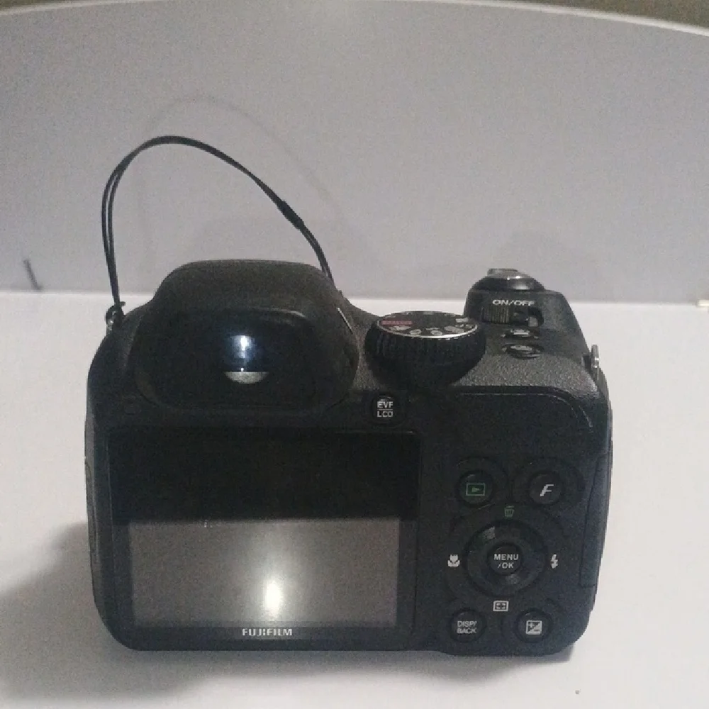Fujifilm FinePix S2000HD Black Digital Camera Kit